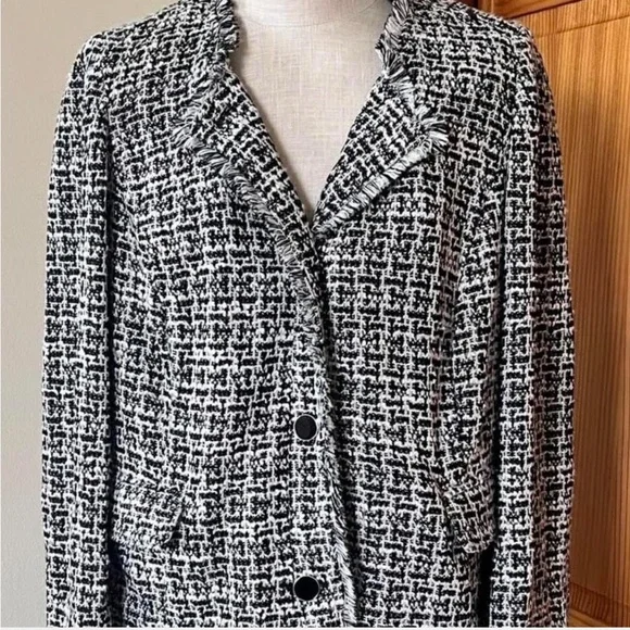 Lane Bryant Black and White Textured Blazer - Size 14 - Picture 1 of 6